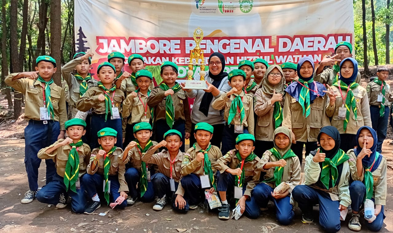 SD Muhammadiyah 1 Kota Cirebon Menjadi Juara Umum Jambore Pengenal Hizbul Wathan Kota Cirebon 2025