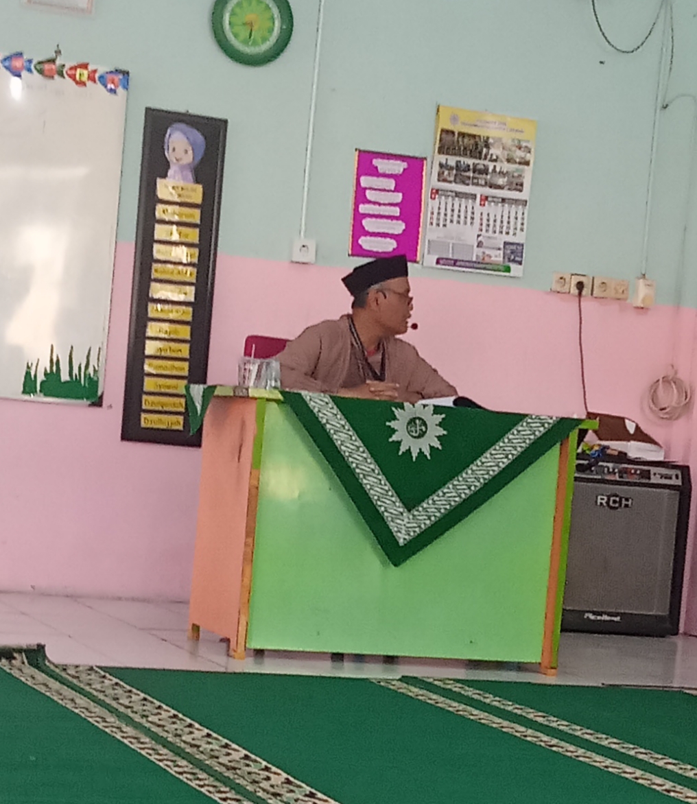 Akhlak dan Takwa, Kunci Kekuatan Umat: Refleksi PCM Kesambi dalam Pengajian Rutin