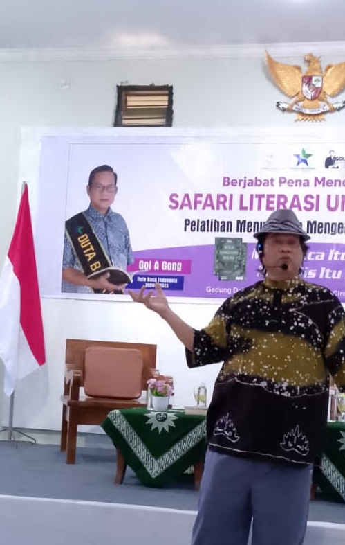 Safari Literasi Gol A Gong di Cirebon: Gayung Bersambut Menuju Budaya Literasi yang Maju