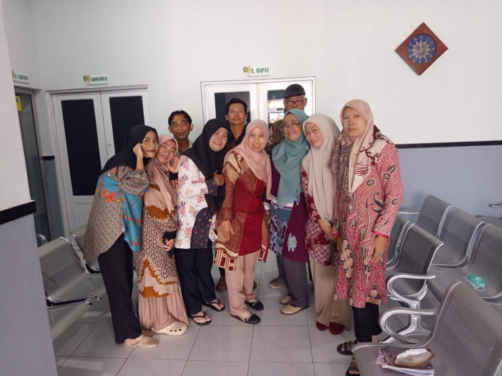 hari batik klinik muhammadiyah grubugan