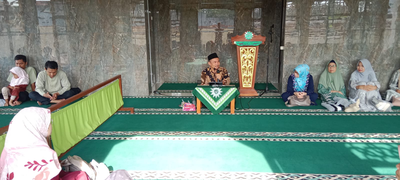 Pengajian Ahad Pagi Masjid Annur Sangkana Muhammadiyah Kalijaga Bahas Tuntunan Rukuk dan Sujud