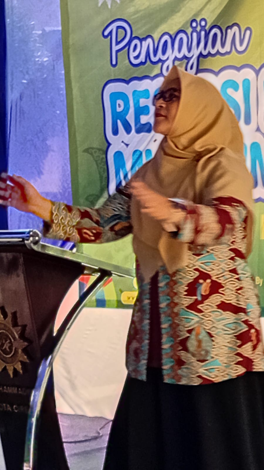 Mengenal Sosok Dirigen Pada Puncak Acara Milad Muhammadiyah ke-113 Kota Cirebon