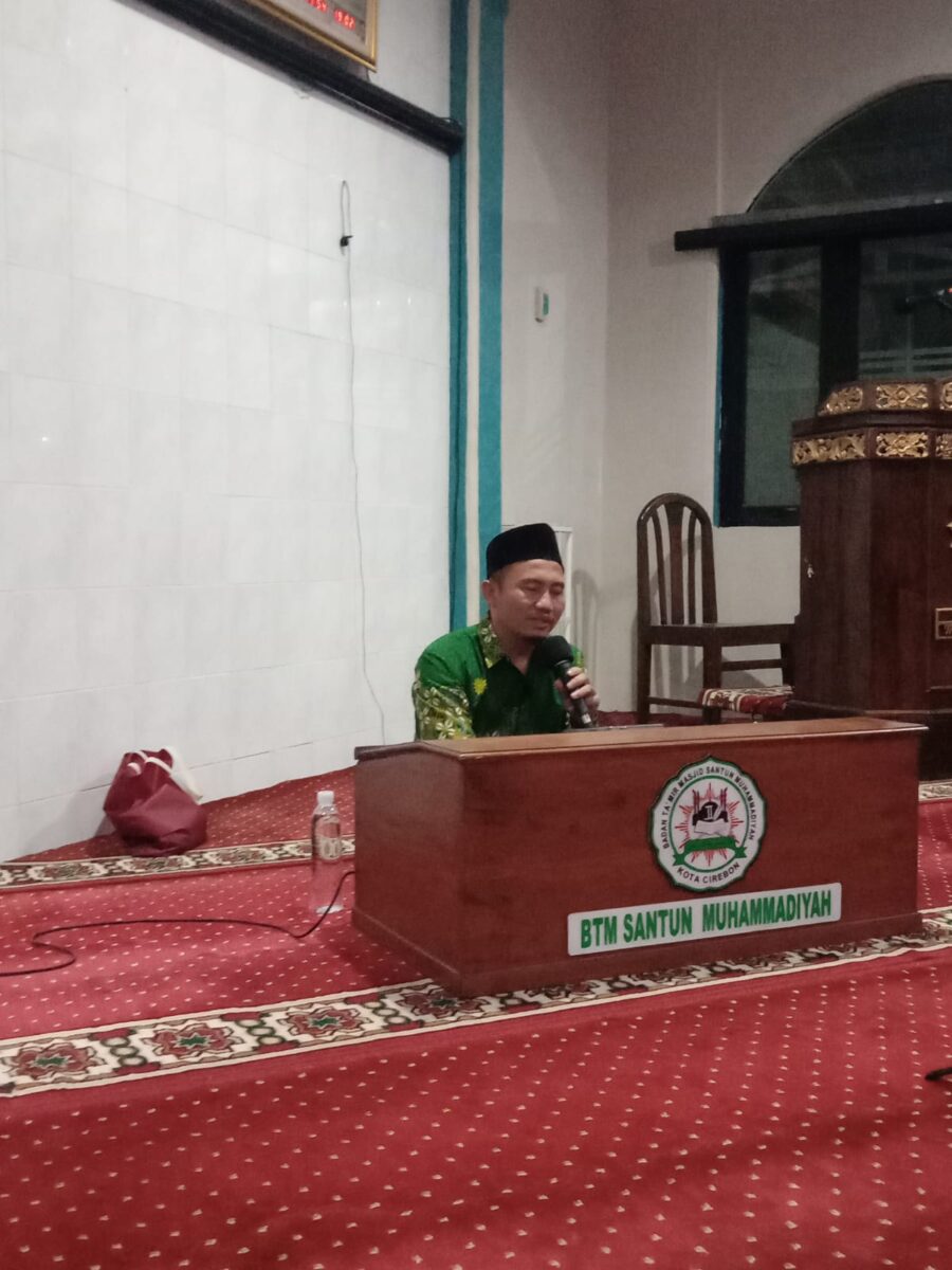 Menggali Makna Pakaian dalam Islam: Kajian Reboan Masjid Santun Muhammadiyah Hadirkan Assoc. Prof. Dr. Arief Hidayat Afendi