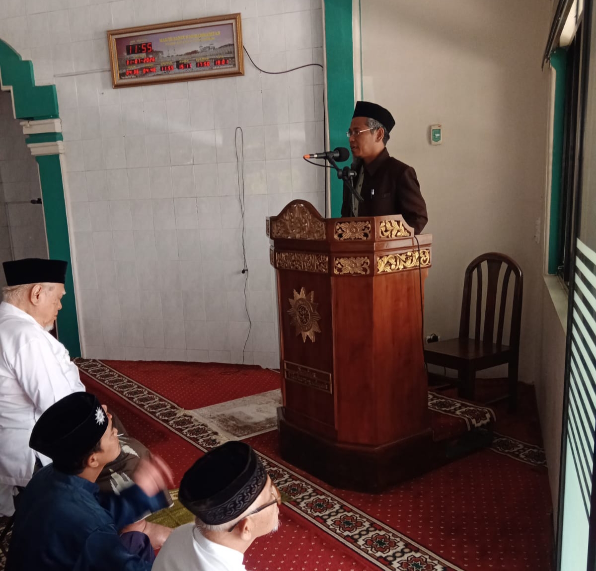 Khidmat dan Penuh Makna, Salat Jumat di Masjid Santun Muhammadiyah Cirebon