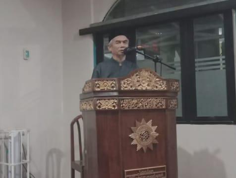 Khutbah Jumat di Masjid Santun Muhammadiyah: Ustadz Dedi Ahyadi Ajak Jamaah Jaga Mata, Telinga, dan Hati dari Dosa