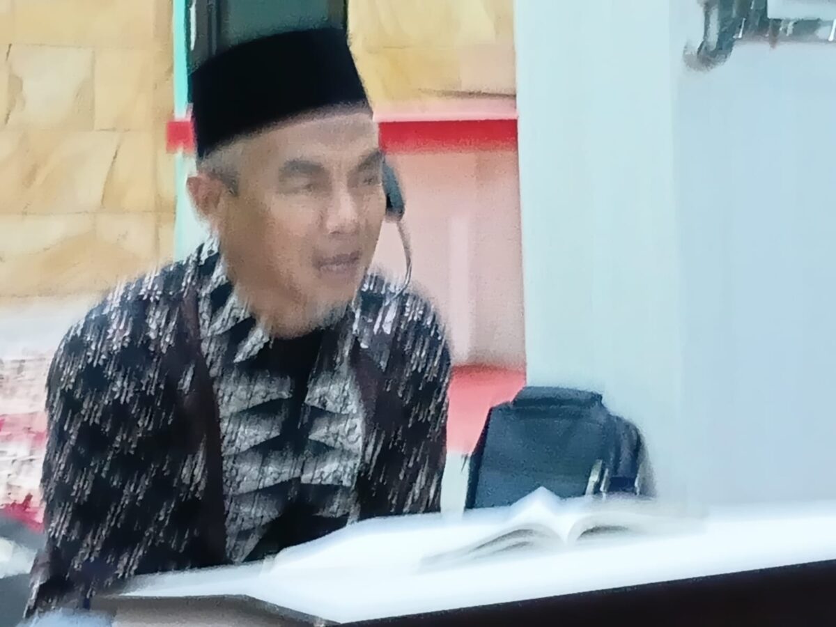 Pengajian Malam Jumat di Masjid Al Ikhlas: Ustadz H. Dedi Ahyadi Kupas Tuntas Keutamaan Akhlak Pemaaf