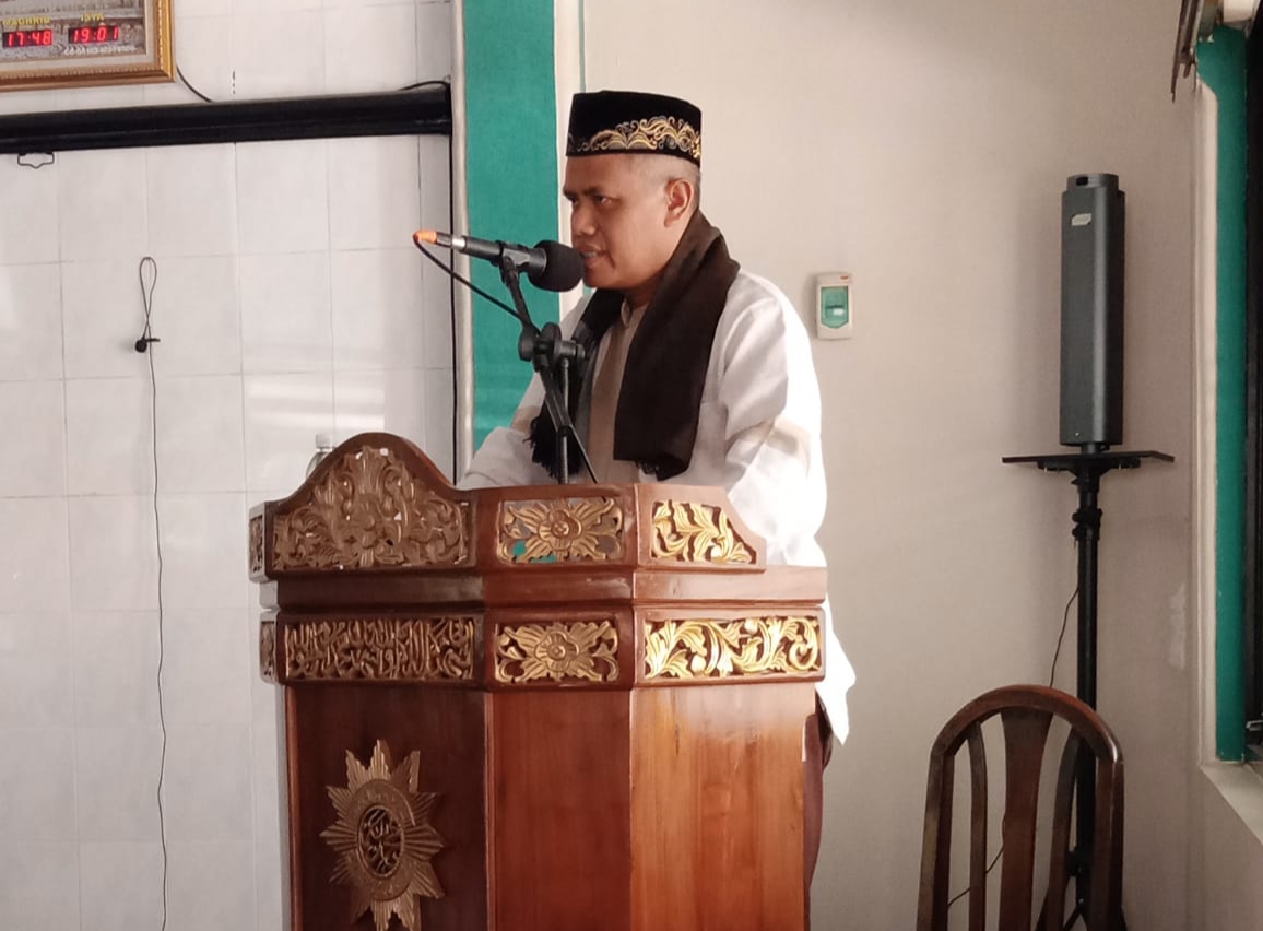 Renungan di Balik Musibah: Ustadz Apt. Didin Ahidin, M.Farm. Imami Salat Jumat di Masjid Santun Cirebon