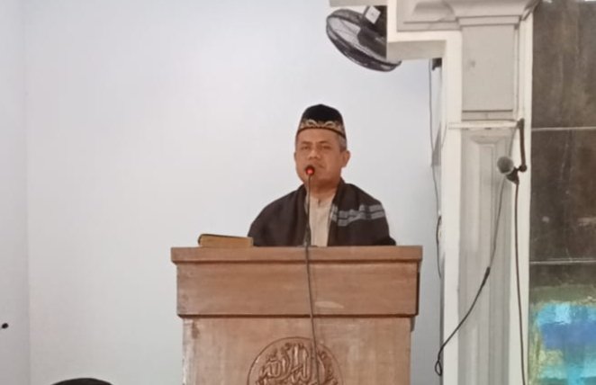 Pelaksanaan Salat Jumat di Masjid Ad-Dien UMMADA: apt. Didin Ahidin, S.Si., M.Farm. Mengajak Jamaah Merenungi Hakikat Musibah
