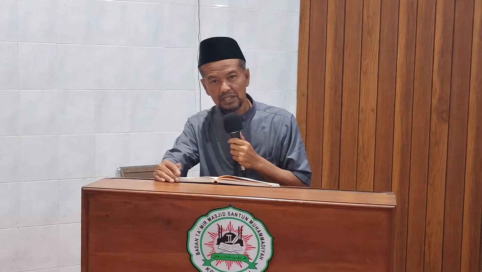 Menggali Makna Infaq: Kajian Reboan di Masjid Santun Muhammadiyah Kota Cirebon