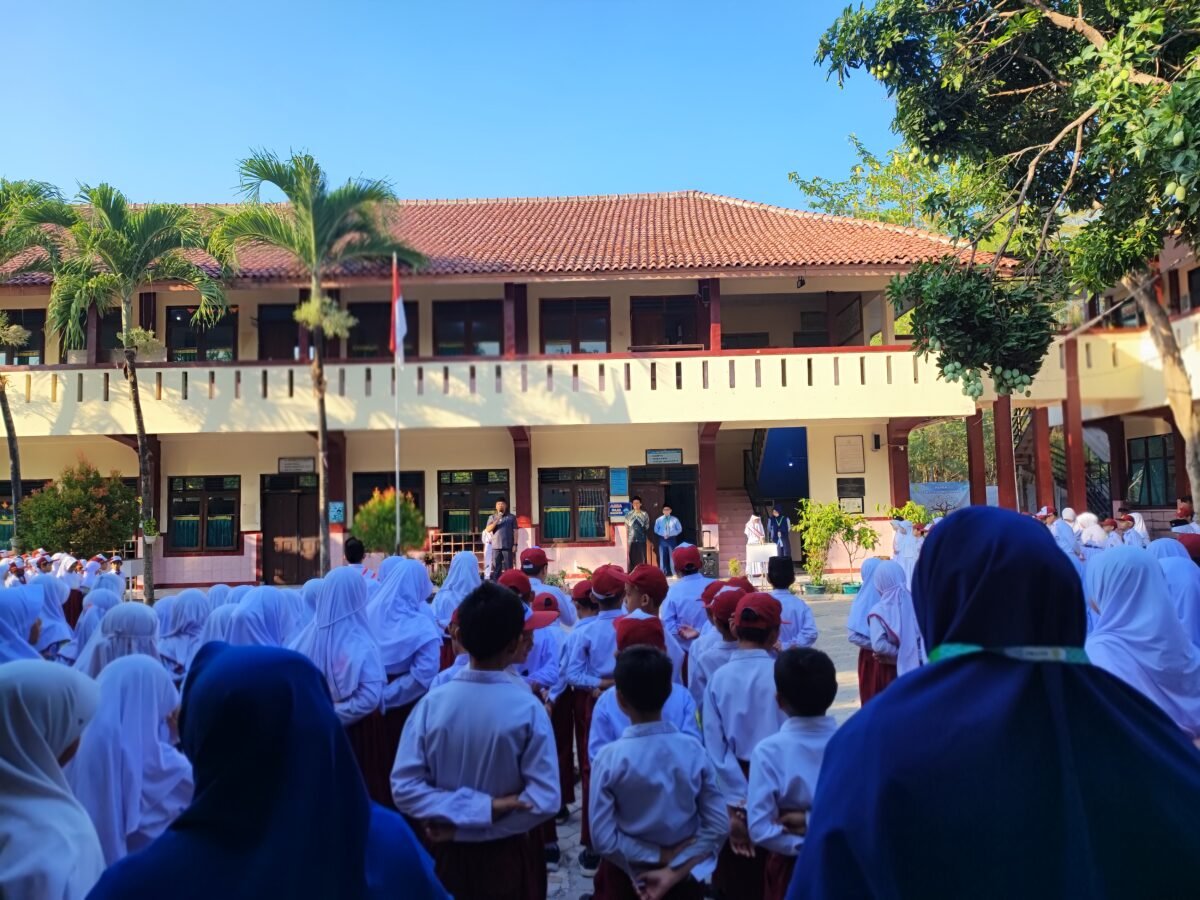 Camat Harjamukti Ajak Pelajar SDIT Muhammadiyah Harjamukti Bersyukur, Belajar, dan Terus Mengukir Prestasi