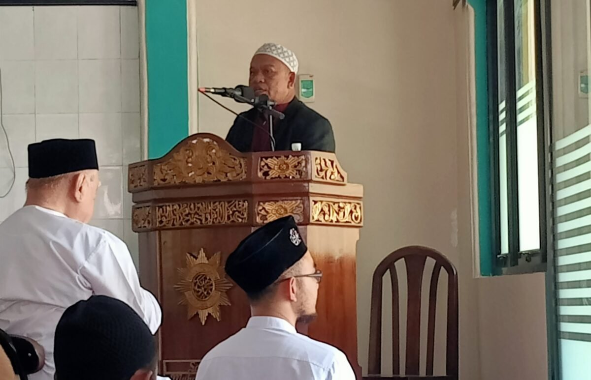 Kajian QS Al-Mujadilah Ayat 11 di Masjid Santun: Allah Angkat Derajat Orang Beriman dan Berilmu