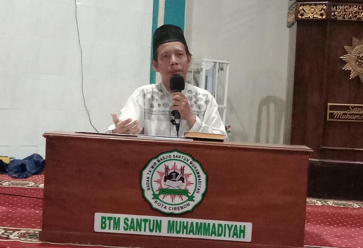 Pengajian Reboan Masjid Santun Muhammadiyah Kota Cirebon: Ustadz Agus Wahid Bahas Keutamaan Menunggu Shalat
