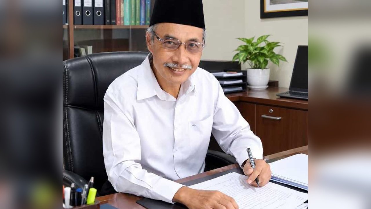 Ketika HP Menguasai Siswa: Siapa yang Sebenarnya Mengendalikan Siapa?