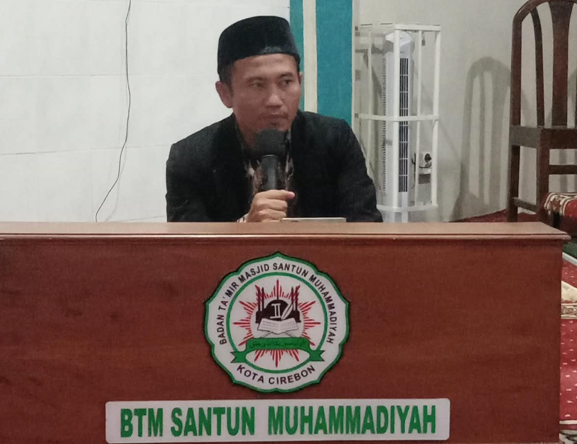 Pengajian Reboan Masjid Santun Muhammadiyah Kota Cirebon: Ustadz Arief Hidayat Afendi Uraikan Fikih Waktu Sholat