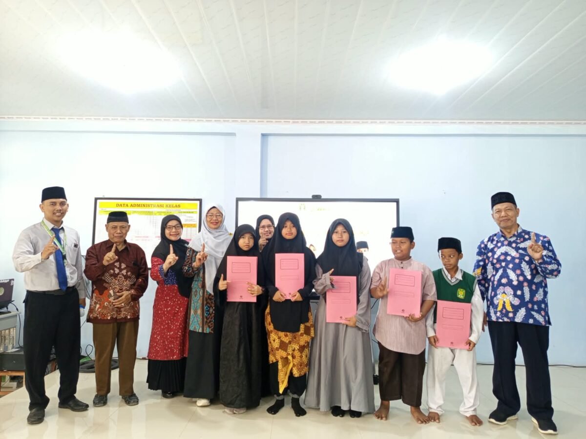SMP Muhammadiyah 1 Kota Cirebon Gelar Parenting dan Peluncuran SPMB